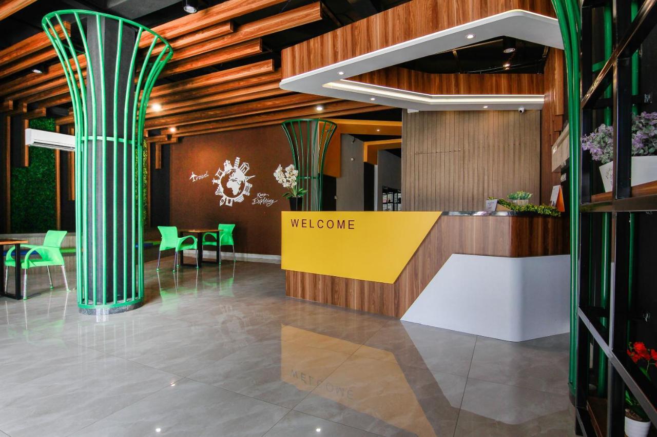 Capital O 3476 Millenium Inn Medan Exterior photo